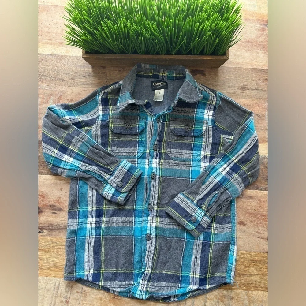 Oshkosh B’Gosh Size 6 Blue Plaid Button Down Flannel